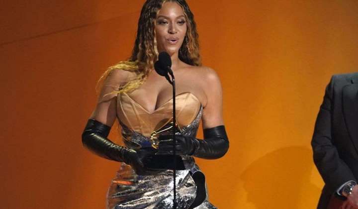 Beyonce breaks Grammys record with big win