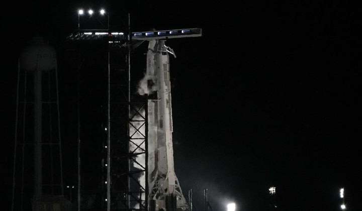 Last-minute problem keeps SpaceX rocket, astronauts grounded