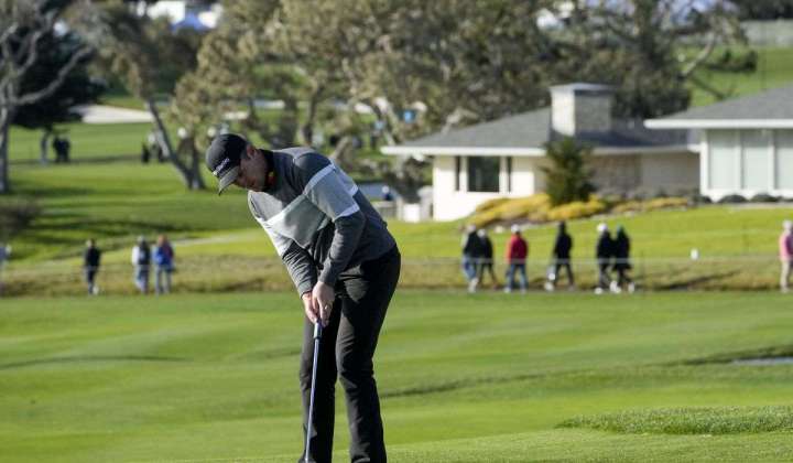 Rose has 2-shot lead at Pebble Beach going into a Monday finish