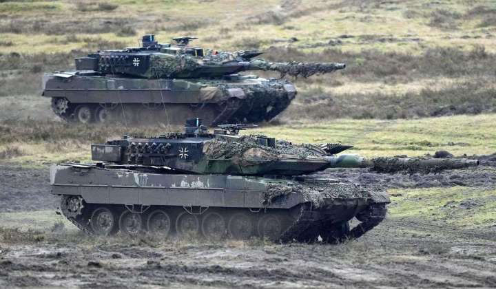 Germany seeks to buy mothballed Swiss Leopard 2 tanks