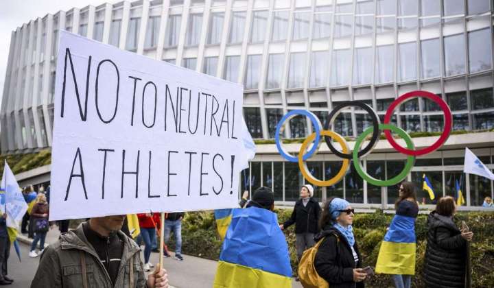 Ukraine looks to block athletes from competing with Russians