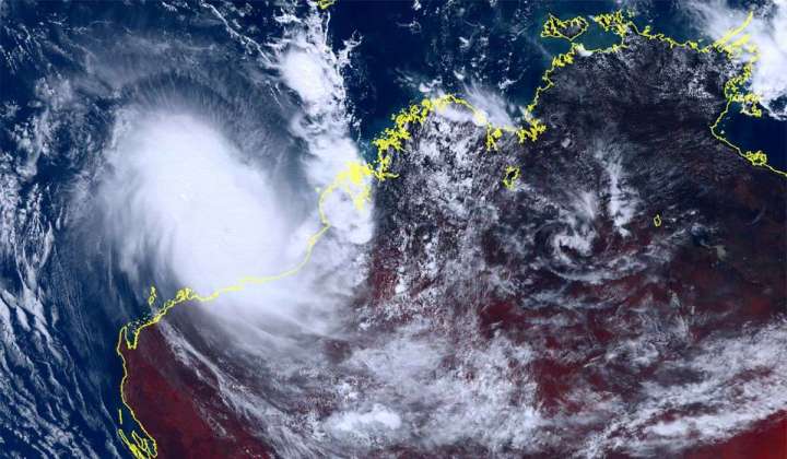Australia’s most powerful cyclone in 12 years to cross coast
