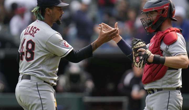 Gallagher gets key hit as Cleveland Guardians beat Chicago White Sox 3-1