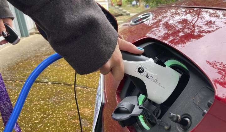 More drivers dead set against buying electric cars, J.D. Power survey shows