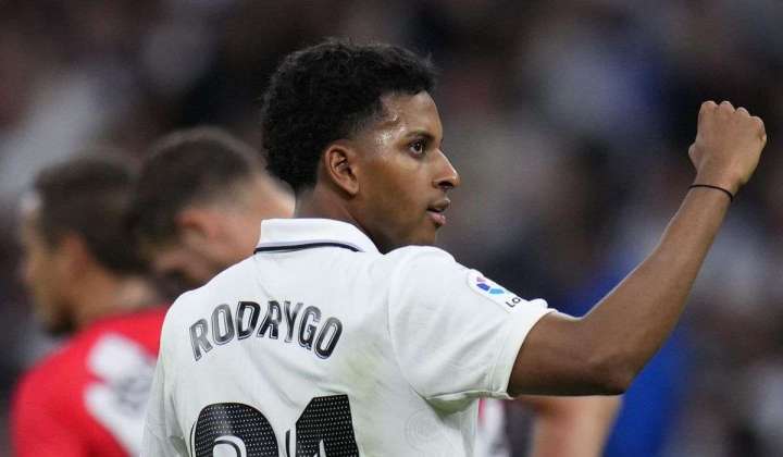 Rodrygo scores late as Real Madrid beats Rayo amid tributes to Vinicius Junior