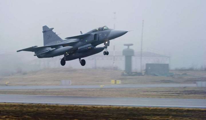 Sweden considers letting Ukrainian pilots try out JAS 39 Gripen fighter jets