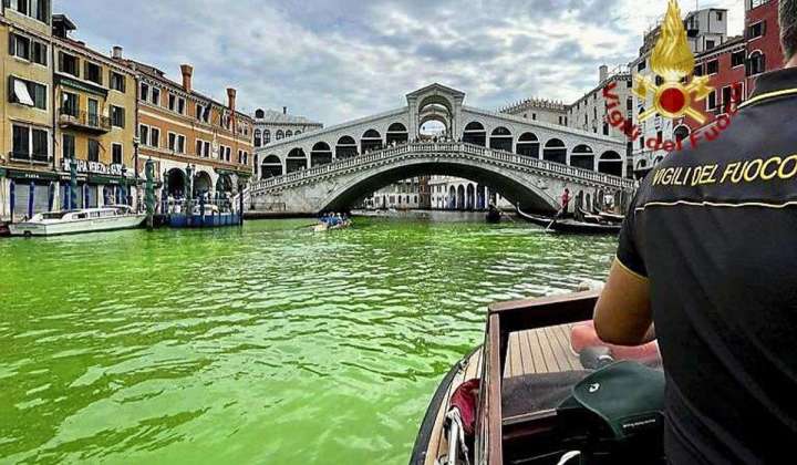 Venice’s green-glowing Grand Canal might’ve been caused by environmental activists