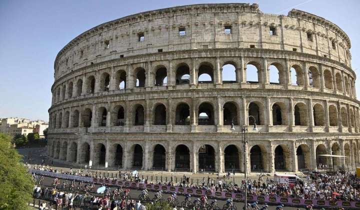 2 teens caught separately vandalizing Colosseum, could face steep fine