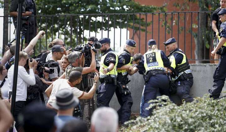 Swedish police authorize protest by man who plans to burn Torah, Bible outside Israeli Embassy