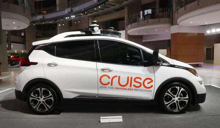 As San Francisco rethinks driverless cabs, Cruise robotaxi crashes with an on-duty firetruck