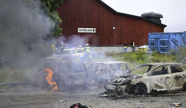 Scores injured after protesters against Eritrea’s government attack cultural festival in Sweden
