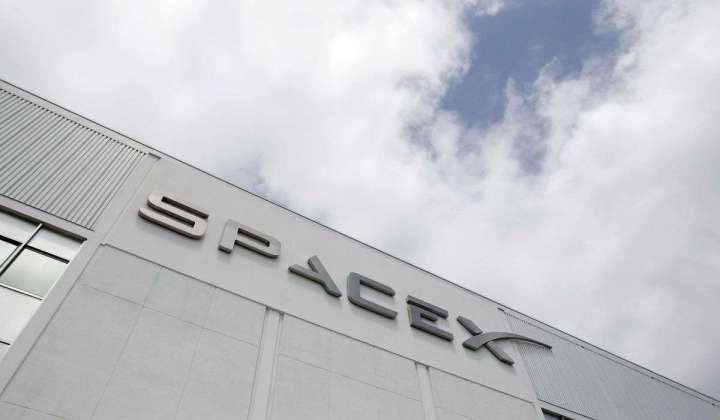 U.S. sues Elon Musk’s SpaceX for alleged hiring discrimination