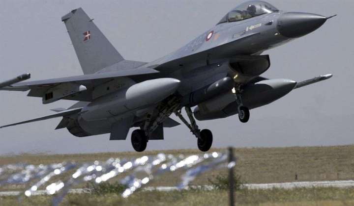 U.S. will start training Ukrainian pilots on F-16s at Arizona air base
