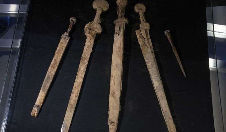 4 exceptionally preserved Roman swords discovered in a Dead Sea cave in Israel