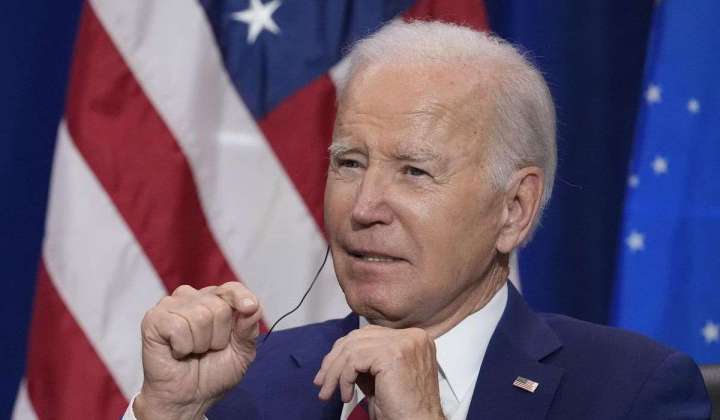 Biden repeats same story minutes apart as age concerns mount