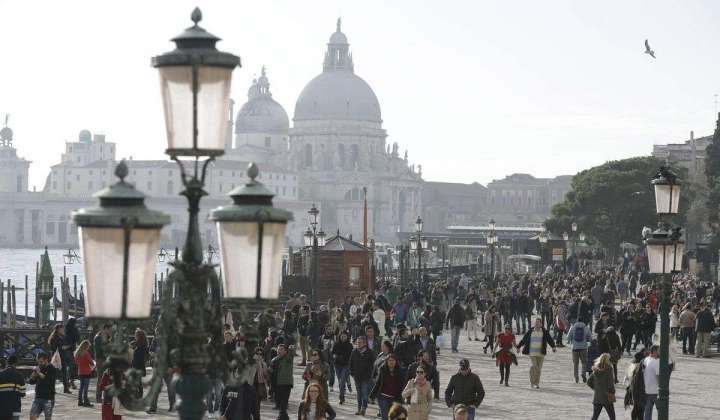 Too many tourists? Visitors to Venice, Italy about to get hit with entrance fees for day trips