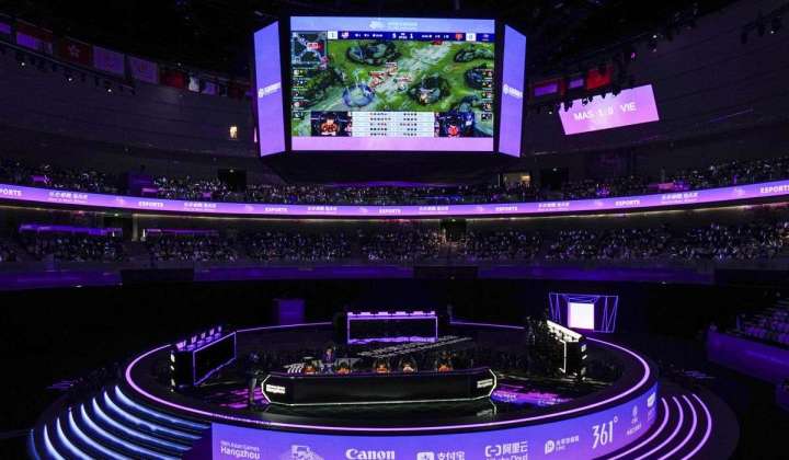 China wins bronze in League of Legends, but all eyes on South Korea in gold-medal match