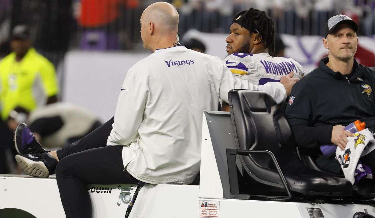 Minnesota Vikings’ injuries continue to mount with Hockenson, Wonnum out for the season