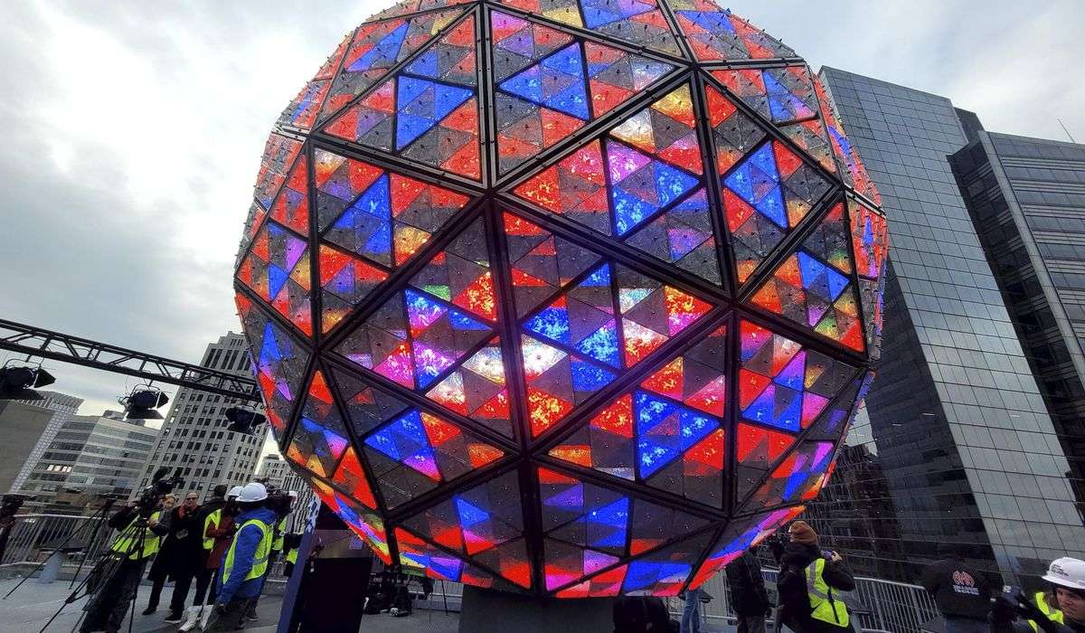 Visitors set to pack into Times Square for annual New Year’s Eve ball drop