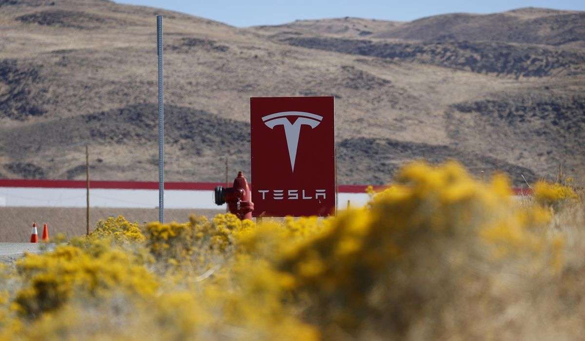 Injury report: Robot attacked Tesla engineer at Texas plant in 2021